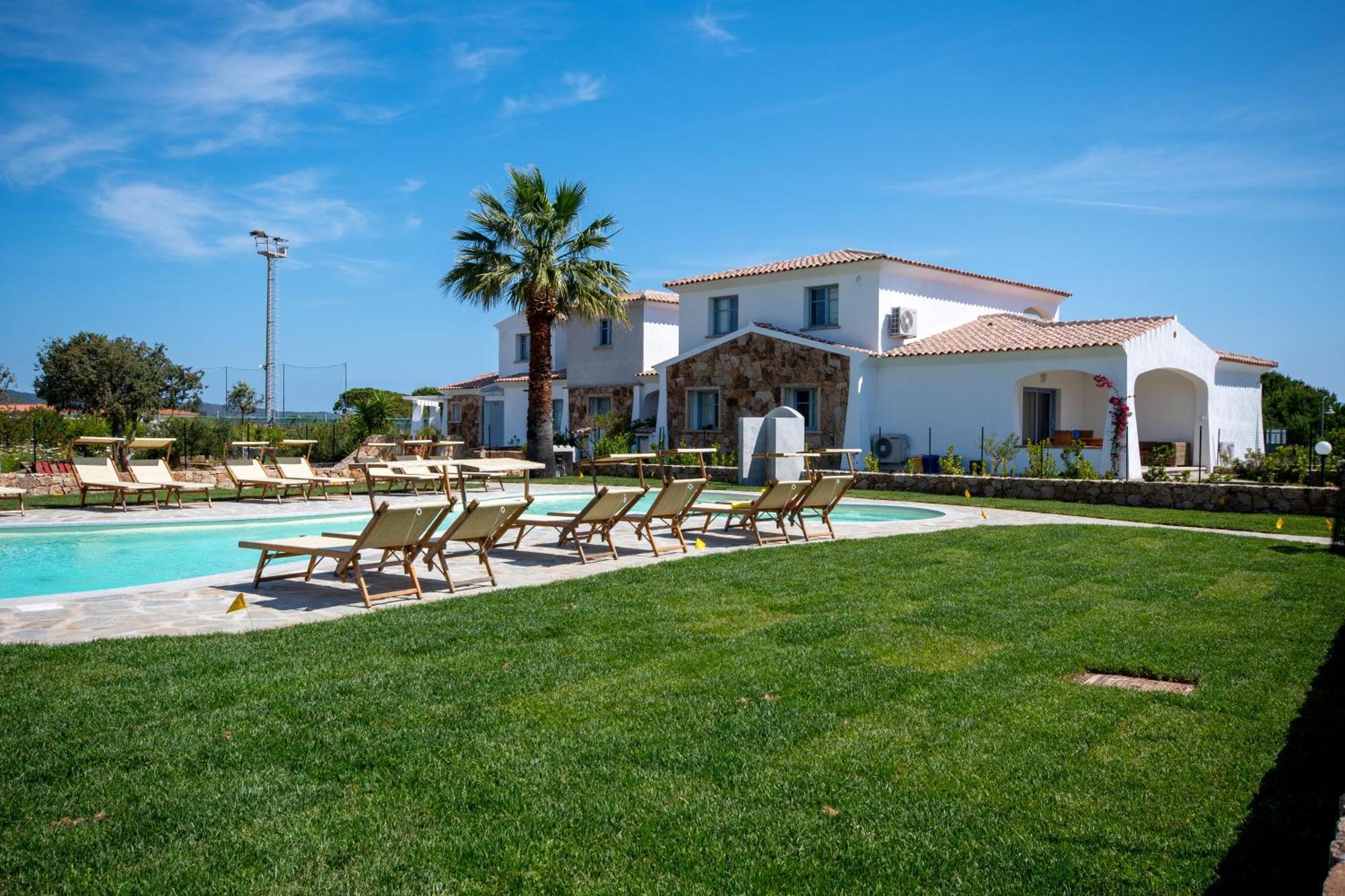 Aparthotel Enaja - Luxury Retreat Budoni Exteriér fotografie