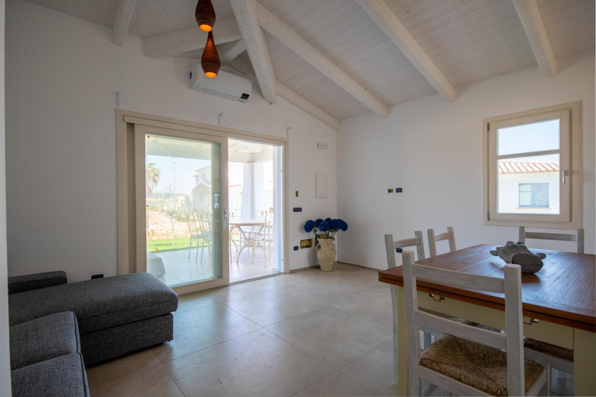 Aparthotel Enaja - Luxury Retreat Budoni Pokoj fotografie